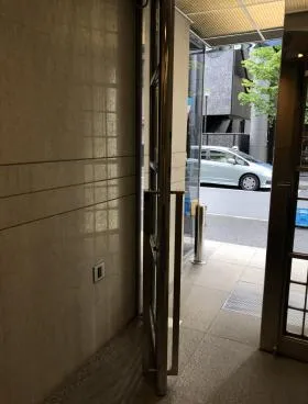 オーチュー小網町ビルの外観