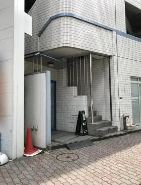 アオバビルの外観