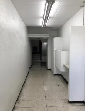淳和ビルの外観