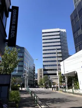 淳和ビルの外観