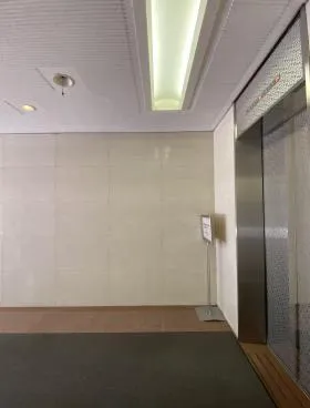 東京海苔会館ビルの外観