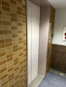 村上ビルの外観