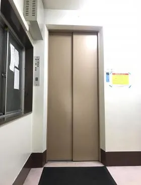 今井ビルの外観