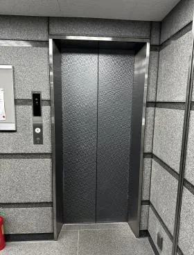 ルート蛎殼町ビルの外観