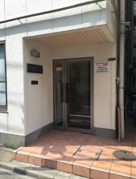 半田ビルの外観