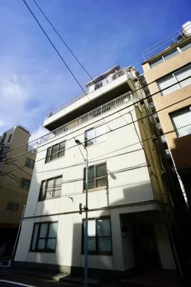 半田ビルの外観