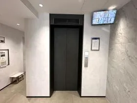 日本橋人形町プレイス(旧:日本橋岡村ビル)ビルの外観