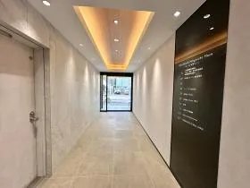 日本橋人形町プレイス(旧:日本橋岡村ビル)ビルの外観