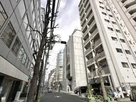日本橋人形町プレイス(旧:日本橋岡村ビル)ビルの外観