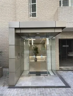 氷川パークビルの外観