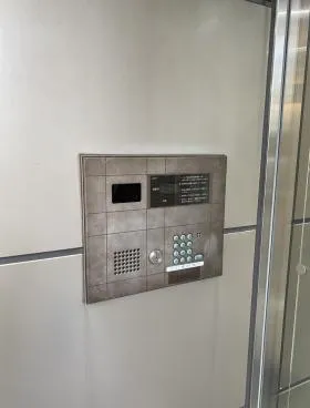 氷川パークビルの外観