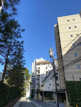 氷川パークビルの外観