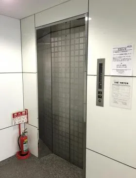 ルート蛎殻町第2ビルの外観
