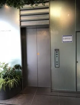 青山246ビルの外観