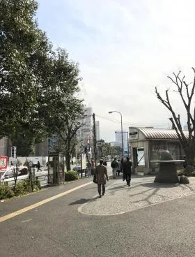 御成門ビルの外観