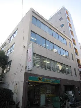 市川ビルの外観