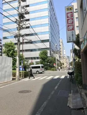 市川ビルの外観