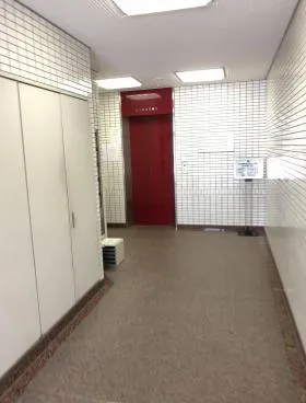 村中ビルの外観