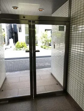 村中ビルの外観