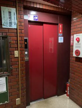 スカイハイムの外観
