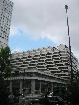 日本ビルの外観