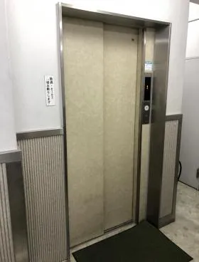 章山堂ビルの外観