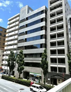 新富町ビルの外観