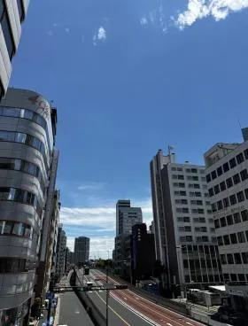 新富町ビルの外観