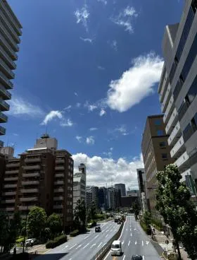 新富町ビルの外観