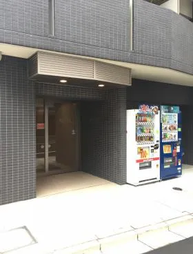 ジャコワ浜町ビルの外観