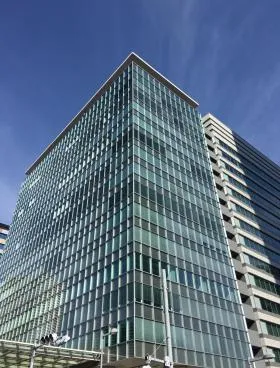 豊洲フロントの外観