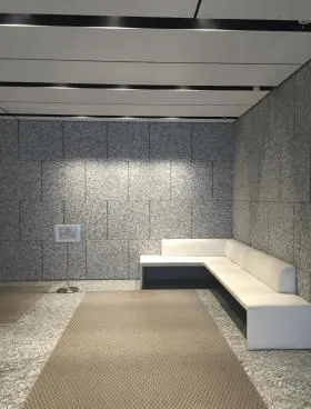 港南ビルの外観