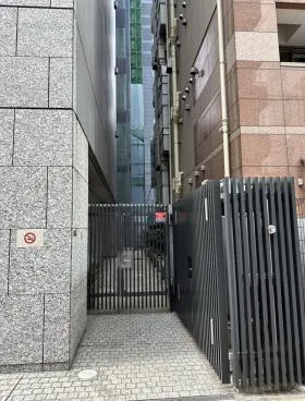 港南ビルの外観