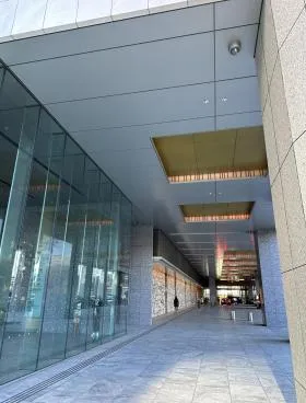 パレスビルの外観