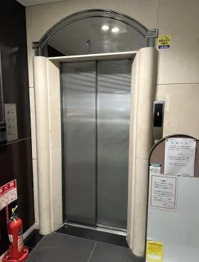 にほんばしゼニットビルの外観