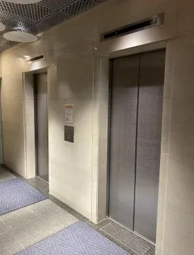 日庄ビルの外観