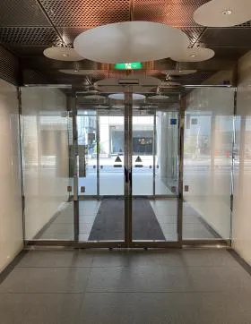 日庄ビルの外観