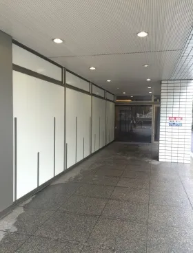 ユニゾ新川永代通り(秀和第2新川)ビルの外観