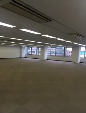 ユニゾ新川永代通り(秀和第2新川)ビルの外観