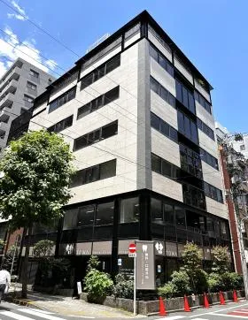 内山ビルの外観