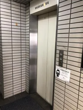 萬武ビルの外観