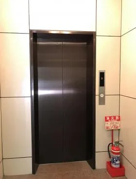 安井ビルの外観
