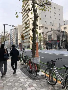 昭和ワニスビルの外観
