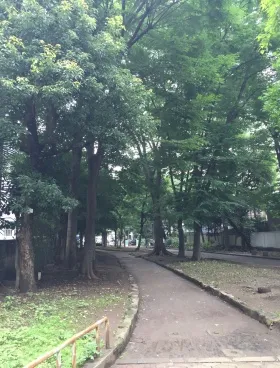小田急西新宿ビルの外観