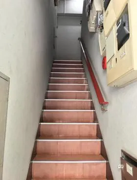 KMビルの外観