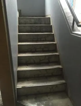 FSビルの外観