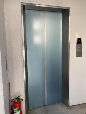 エイム人形町ビルの外観
