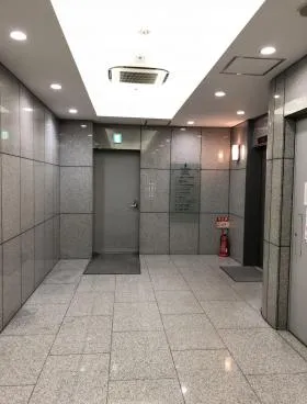 茅場町スクエアビルの外観