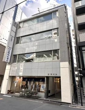 三勝ビルの外観