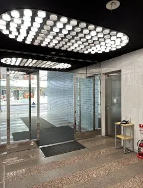 日本橋巴ビルの外観